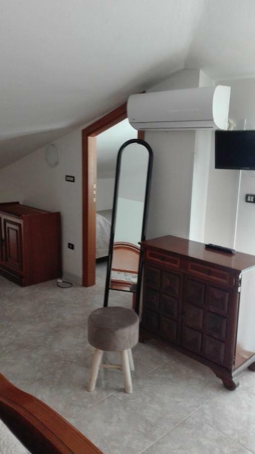 B&B Sentiero Romantico 이볼리 외부 사진