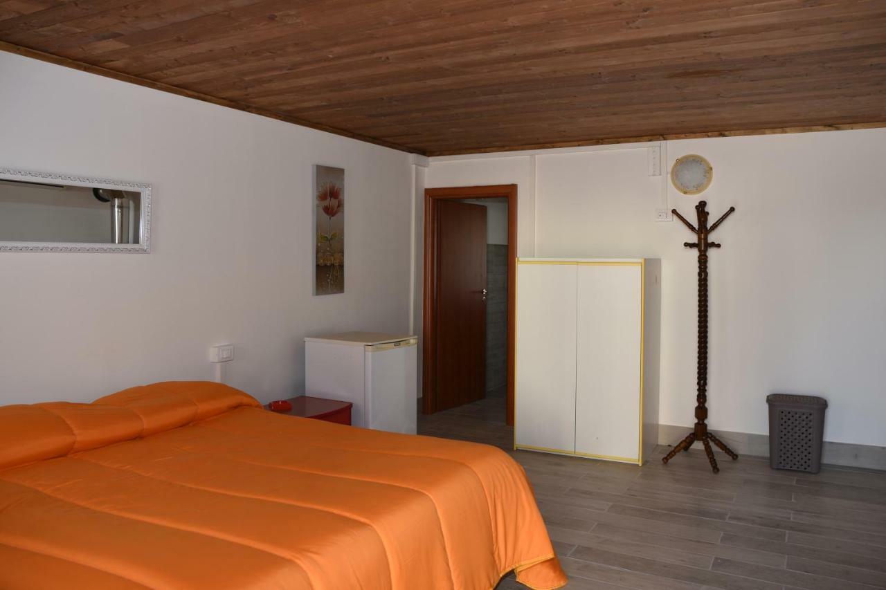 B&B Sentiero Romantico 이볼리 외부 사진